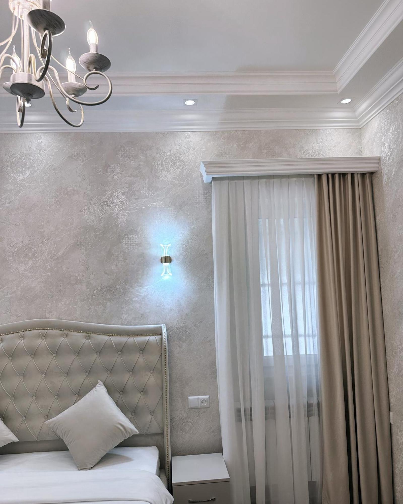 Royal Renaysance Hotel Jerevan Buitenkant foto