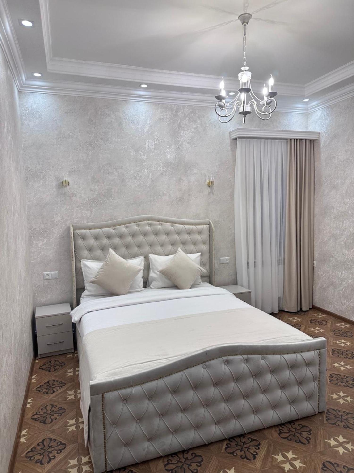 Royal Renaysance Hotel Jerevan Buitenkant foto
